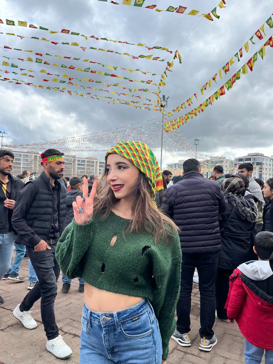Paçavra tu yî û bavê te ye.