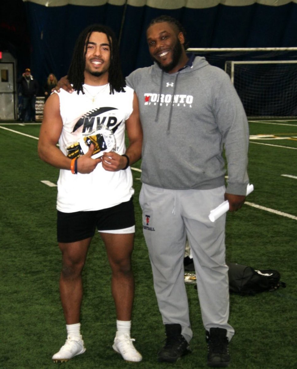 Thankful to be named RB MVP at <a href="/MVPFA2016/">MVP FOOTBALL ACADEMY🇨🇦</a> showcase camp!