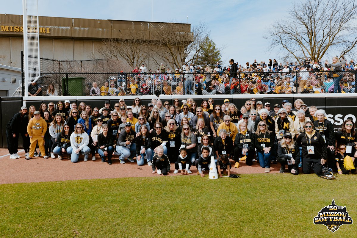 Our Tiger Family 🖤💛

We celebrated five decades of Mizzou Softball this weekend and welcomed back over 80 alumni to Columbia!! 

#OwnIt #MIZ 🐯🥎