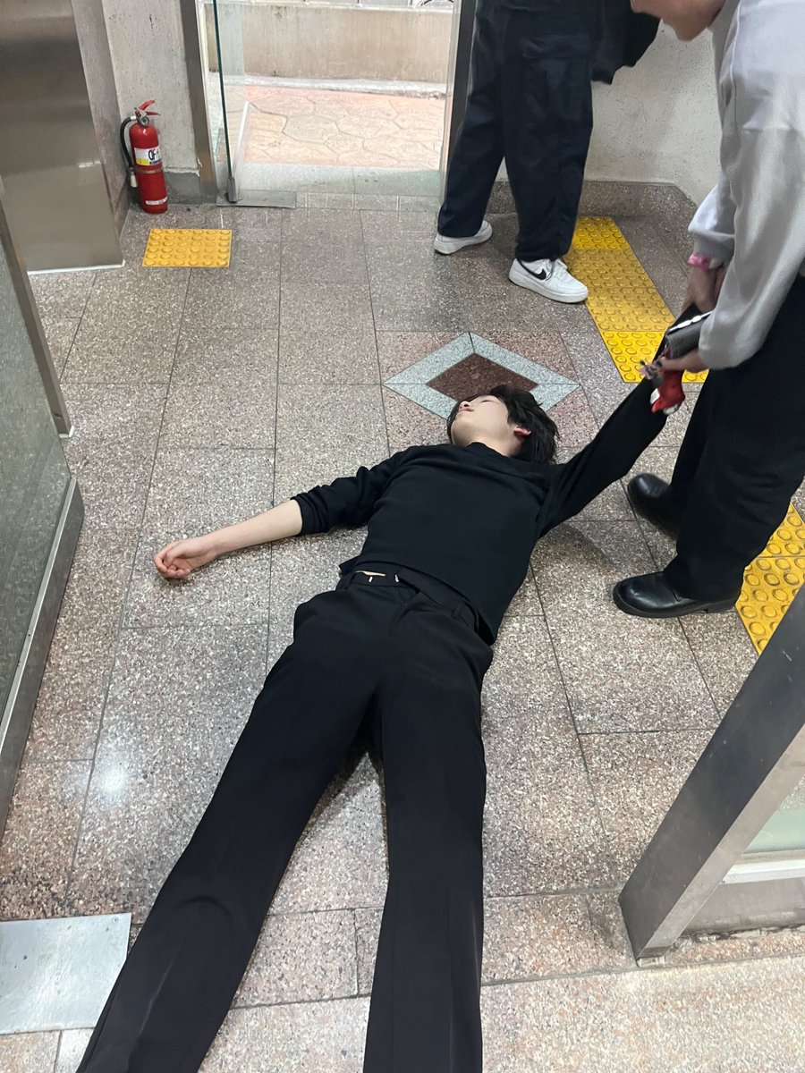 첫휴가 나와서 뻗기