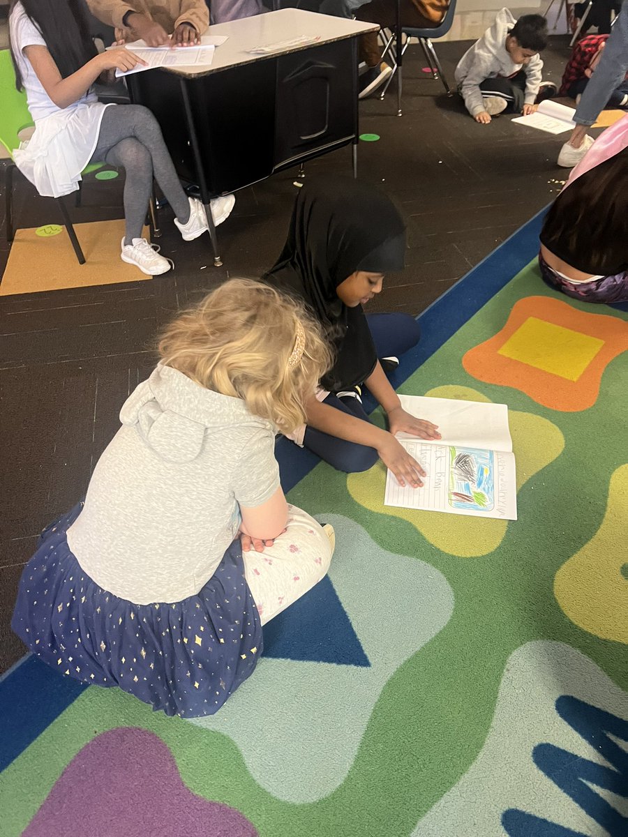 Our first graders have been working hard on informational writing this month. We wrote and illustrated animal expert books, and this Friday we got to visit kindergarten to share them with a buddy! Thanks for having us Miss Hampton and Miss Conlan ☺️📝 #itsworthit