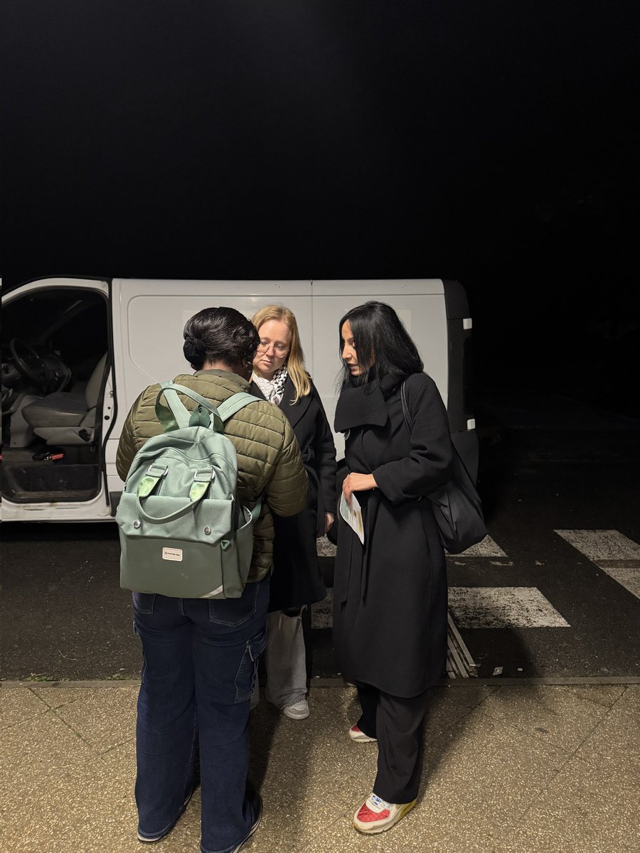 Ersilia Soudais (@ersiliasoudais) on Twitter photo J'étais ce soir aux côtés d'<a href="/AmalBentounsi/">Amal Bentounsi</a> et du Camion Solidaire pour une maraude à Meaux, afin de leur témoigner mon soutien.
En banlieue, nous manquons d'initiatives de ce type.
#SeineEtMarne J'étais ce soir aux côtés d'<a href="/AmalBentounsi/">Amal Bentounsi</a> et du Camion Solidaire pour une maraude à Meaux, afin de leur témoigner mon soutien.
En banlieue, nous manquons d'initiatives de ce type.
#SeineEtMarne