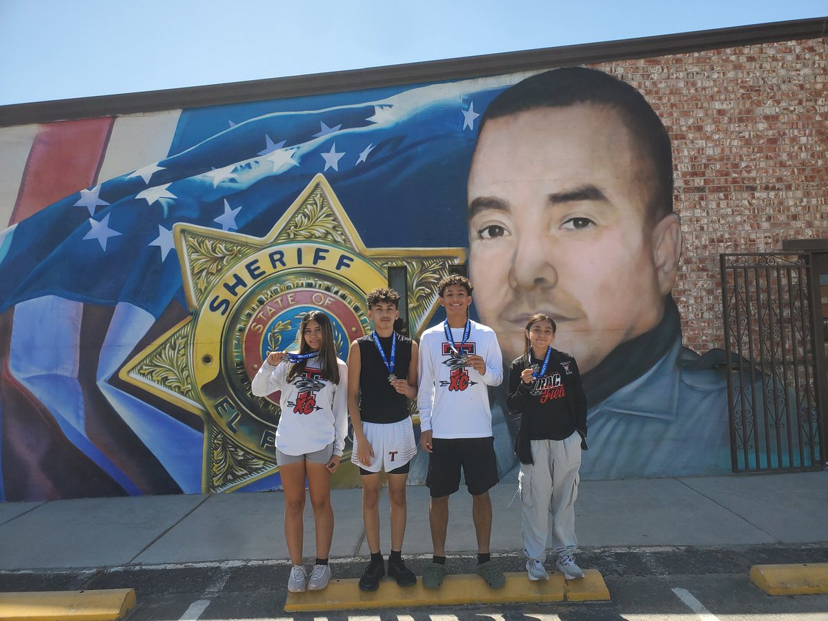 RealyvasquezAl's tweet image. Special thank you to ClintPD for sponsoring Tornillo students and myself to participate in the 5th annual Deputy Peter John Herrera 5k Memorial Run at Ascarate Park. 
#tisdproud #lovewhatido #epstrong @rvegab_TISD