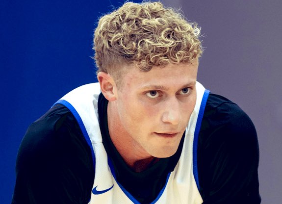 Buddy 🏀😼 tweet media