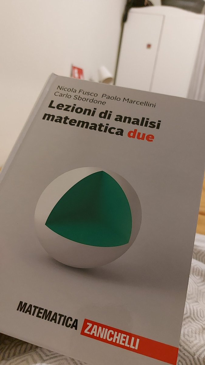 Che libro leggi prima di andare a dormire? Io questo