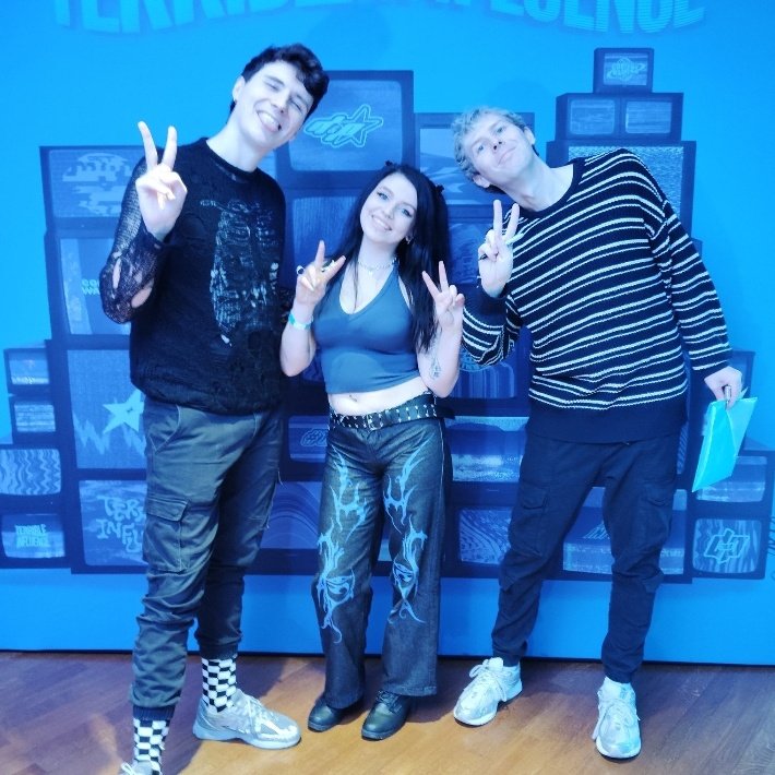 Phan_stan_'s tweet photo. thank you for tit, for the friends I made, for the memories, for making a bucket list dream come true and for being my people 💙 #dnptit #thankyoutit https://t.co/2TTZ0FcttS