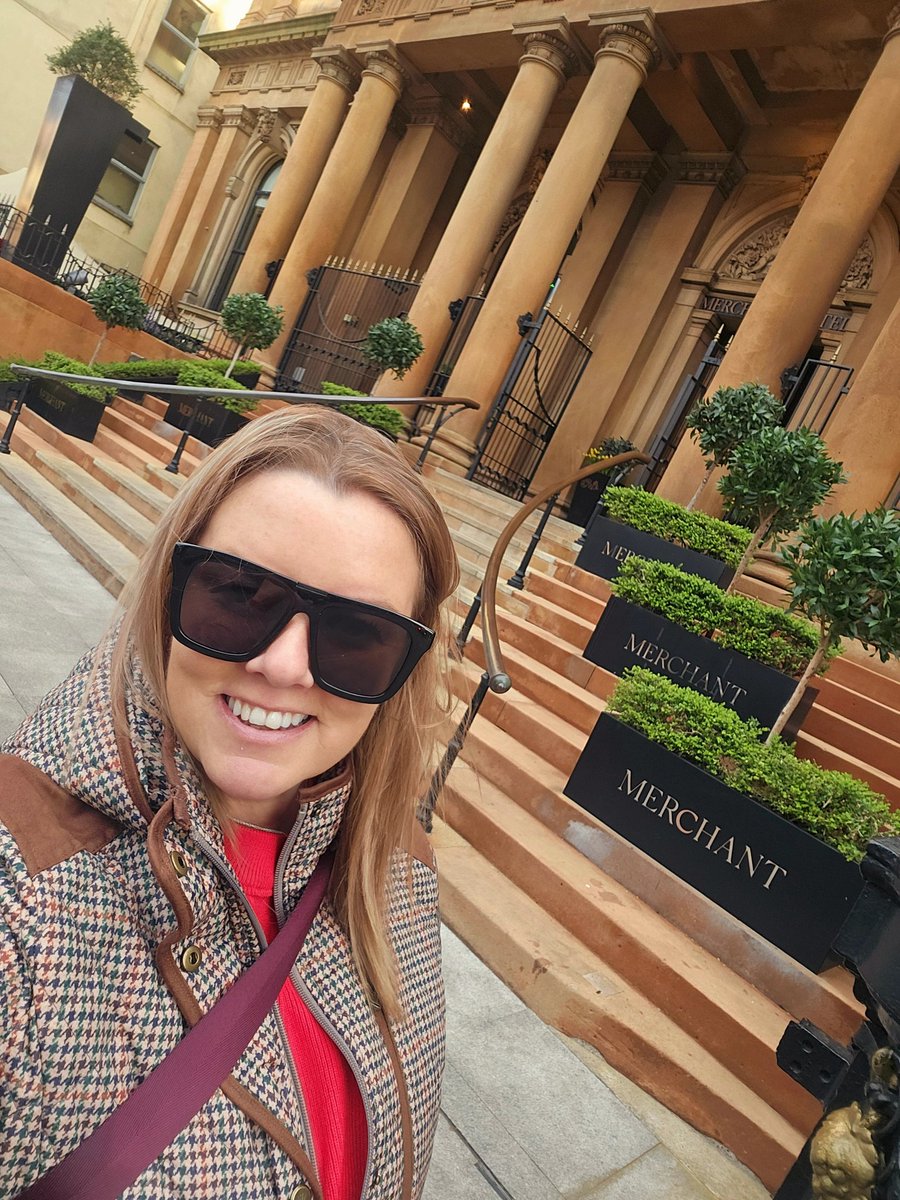 Some of our team is in Belfast today, ahead of the #MeetTheBuyer conference connecting with suppliers throughout Northern Ireland to bring our clients the #BestofIreland experiences 
#EmbraceAGiantSpirit