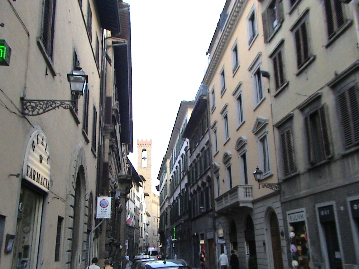 フィレンツェ
おはようございます😀
ずっちゃんです。
早朝のフィレンツェは快晴です☀️
これから色々巡ってみたいと思います。