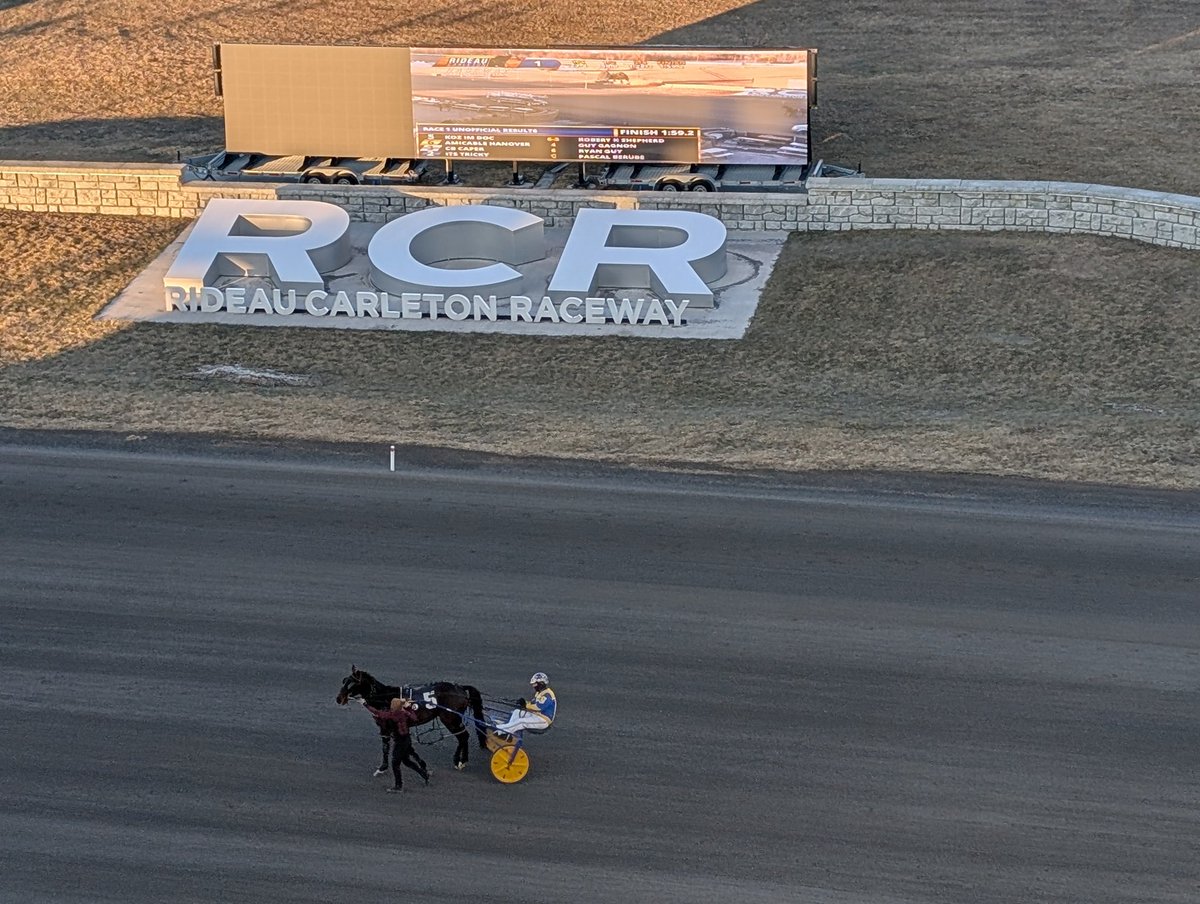 TheTriactor's tweet photo. Off-the-pace winners for Robert Shepherd in R1 &amp; 2 @RideauCarleton: #5 COZ IM DOC &amp; #8 ARSON SEELSTER https://t.co/zyEULJDcpB