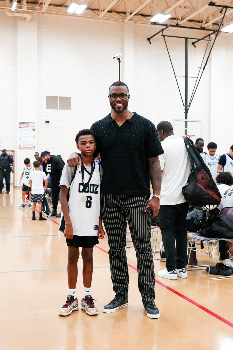 Marcus Sloan (@bigsloan32) on Twitter photo My boy and his Cooz Elite 11U got 2nd place in the <a href="/ExposureOtr/">OTRExposure</a> March Madness, he was not impressed. Lol My boy and his Cooz Elite 11U got 2nd place in the <a href="/ExposureOtr/">OTRExposure</a> March Madness, he was not impressed. Lol