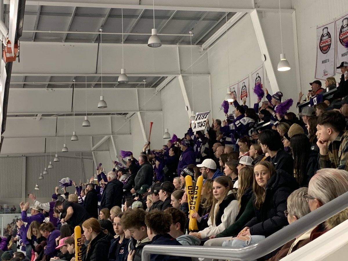 Fans erupt as <a href="/BishopsGaiters/">#GaiterNation</a> makes it 1-0 over <a href="/WlooWarriors/">Waterloo Warriors</a>