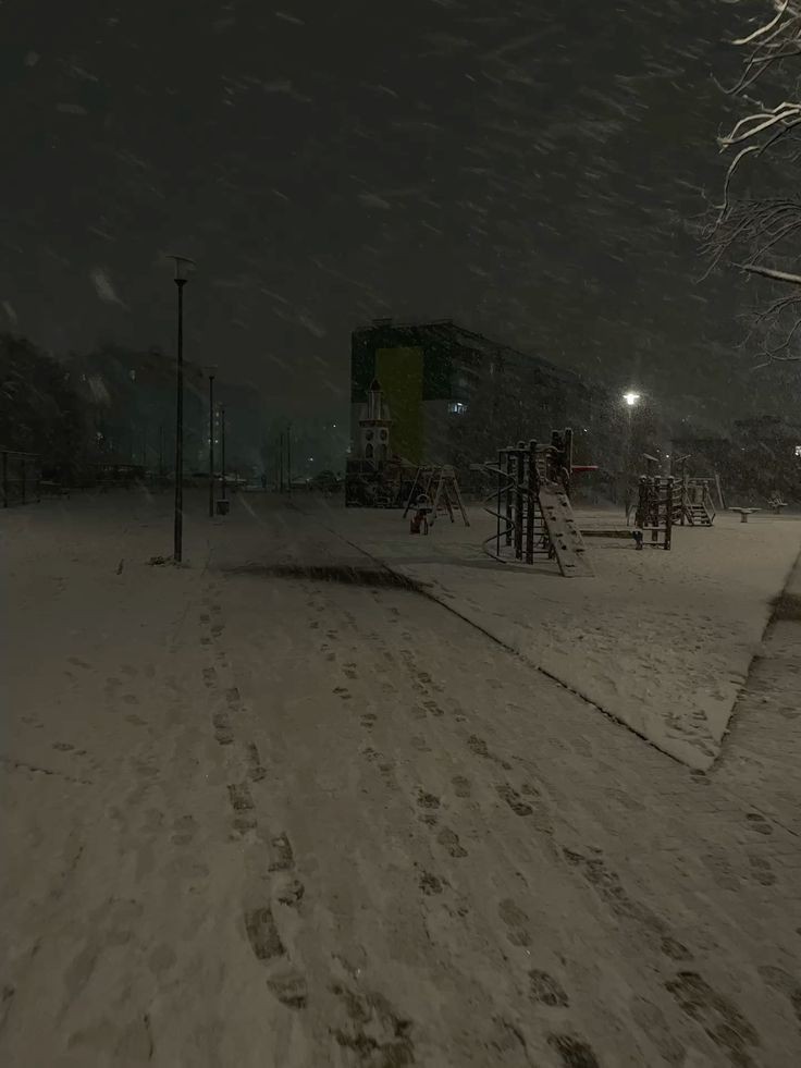 I'm freezing but that's okay ;).