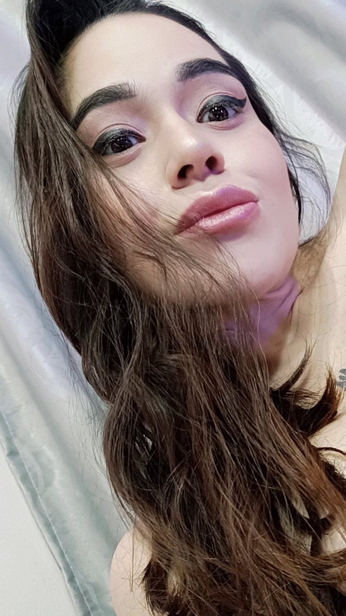 Live Now 🔥🔥🔥
#wettdiamond #camsoda @messydiamond25
camsoda.com/wettdiamond