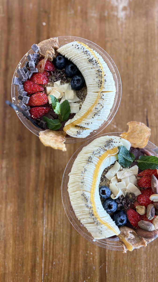 おはようございます☀️
週末、妹の運転練習に付き合ってきました🚙 ⸒⸒
天気が良かったので、公園に行ってみると既に早咲きの桜が満開でした🌸
気温も20℃ほどあり、暖かくて「春！！」を感じる1日でした✨️
妹おすすめのアサイーボウルも美味しかったです🫐🍓
本日もよろしくお願いいたします！