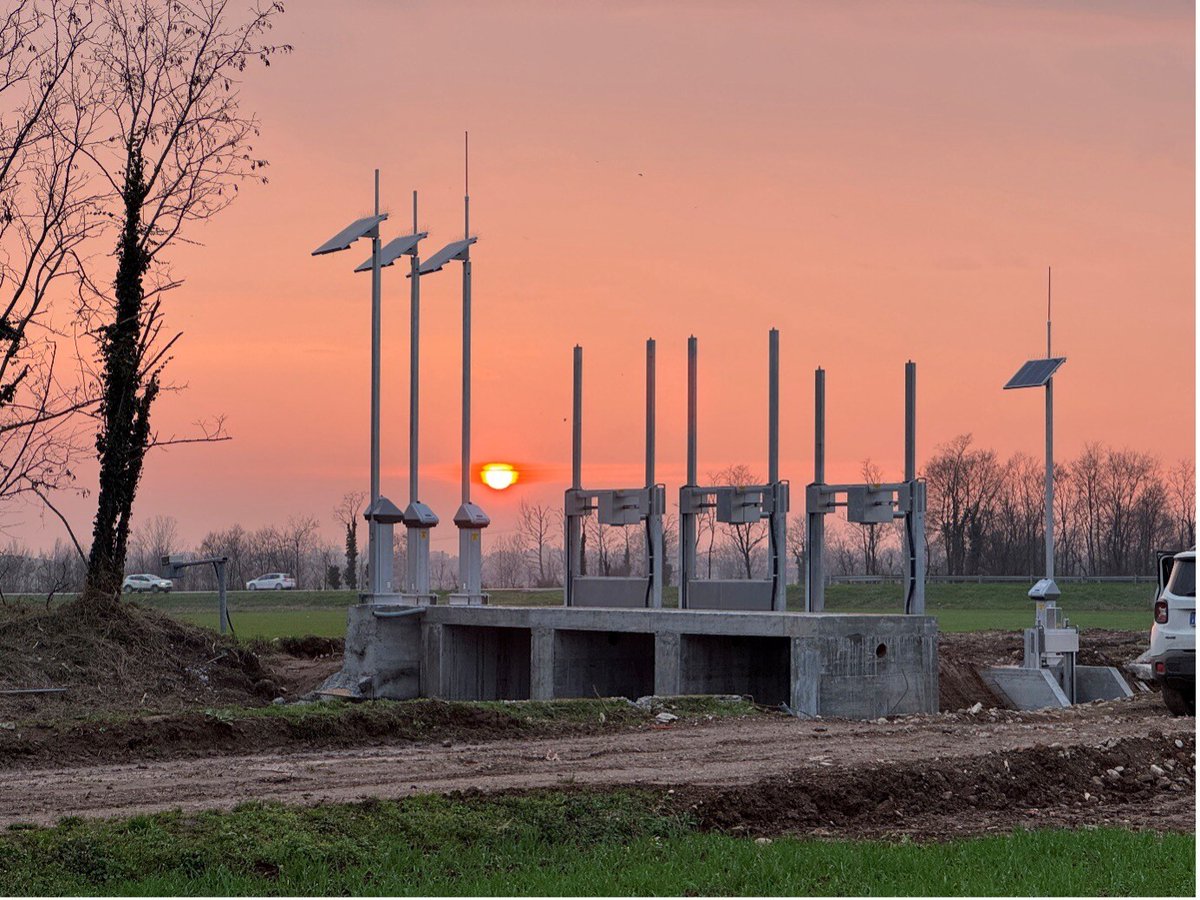 Our team in Italy recently captured this stunning shot of our SlipGates, installed for Consorzio Chiese in Linato del Garda.

We're proud to be part of this project, making a positive impact on energy production and agriculture. 

#RubiconWater #Irrigation #Innovation #Italy