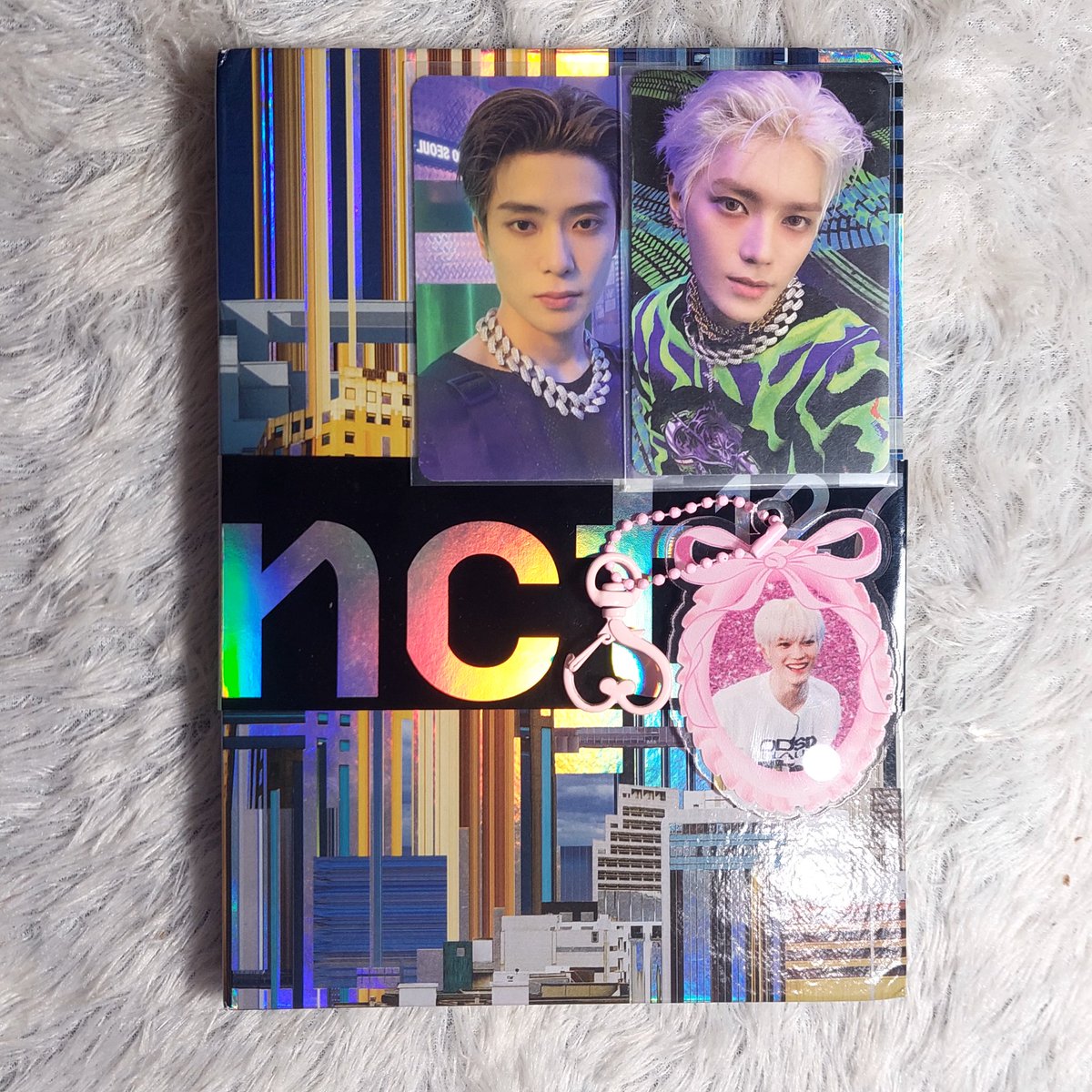 loucieta's tweet image. ₊⊹ᰔ GIVEAWAY SPECIAL JAEYONG PHOTOBOX

🏆3 ORANG PEMENANG (1 album only suhum, 2 pc jaeyong, 1 keychain taeyong)

rules :
𖹭 rt + like
𖹭 JAEYONGIST only not akgae, ga pernah hate taeyong/jaehyun ⚠️ bakal aku cek akunnya ‼️ 
𖹭 reply &quot;CIE JAEYONG NGEDATE&quot;

end besok siang 🤍