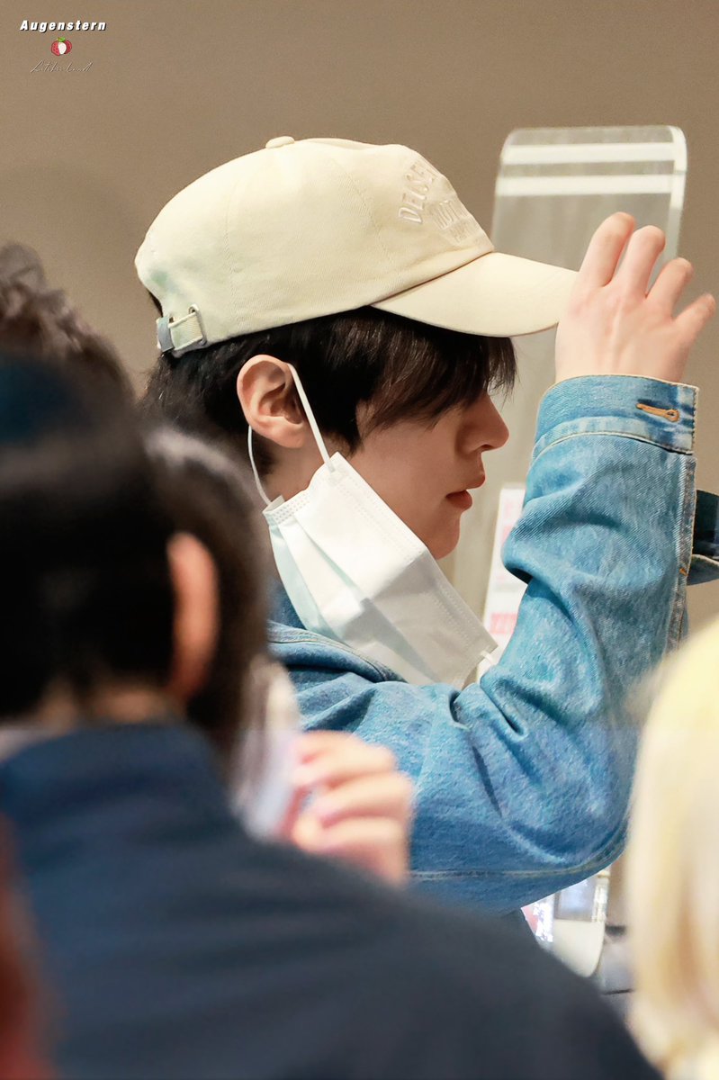 Litchiiland's tweet photo. 250324 인천 출국 ICN Departure

🫳🏻🫳🏻

#리노
#리노는기여어
#Leeknow
#Straykids https://t.co/RMnLaDB65M
