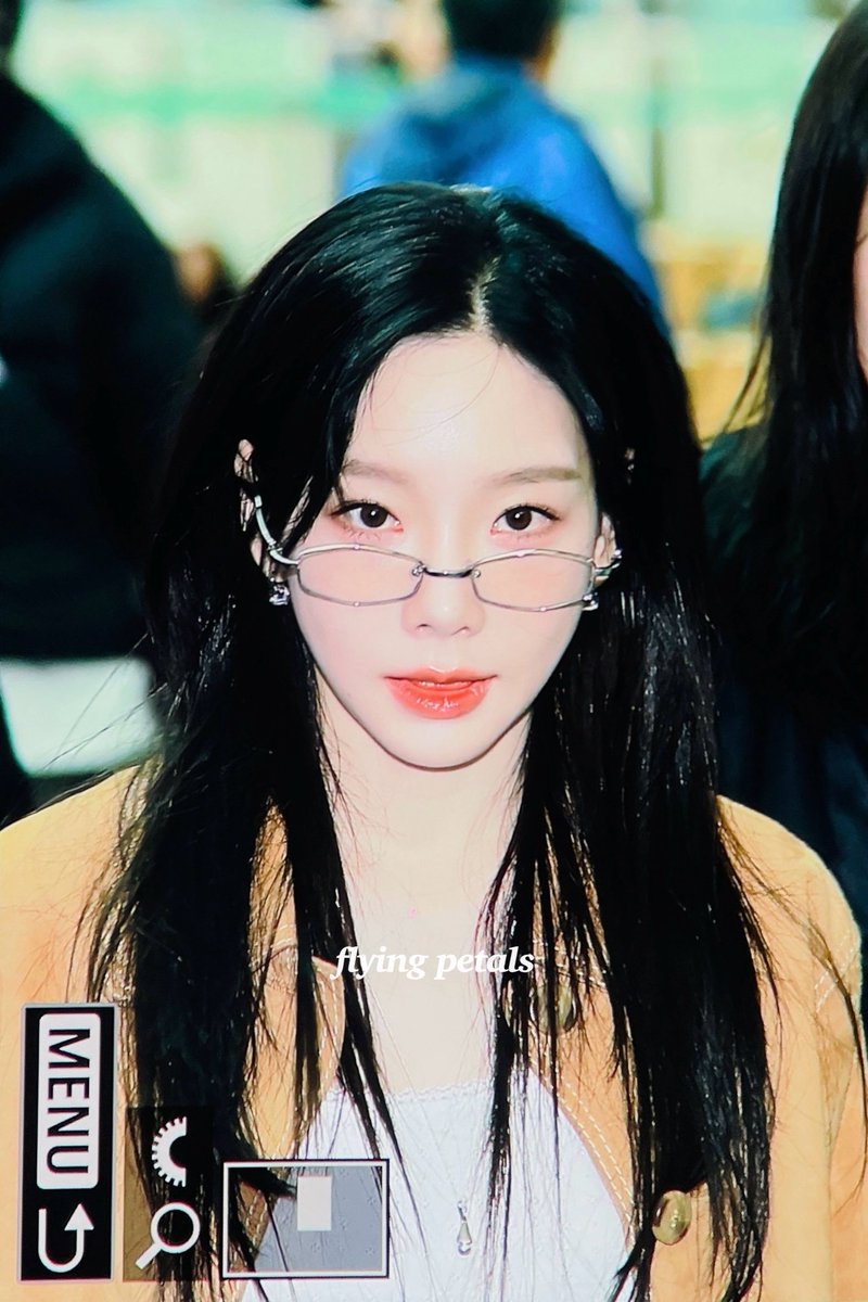 flying_petals's tweet image. 250324 ICN ⎚⩊⎚ -✧
#태연 #TAEYEON