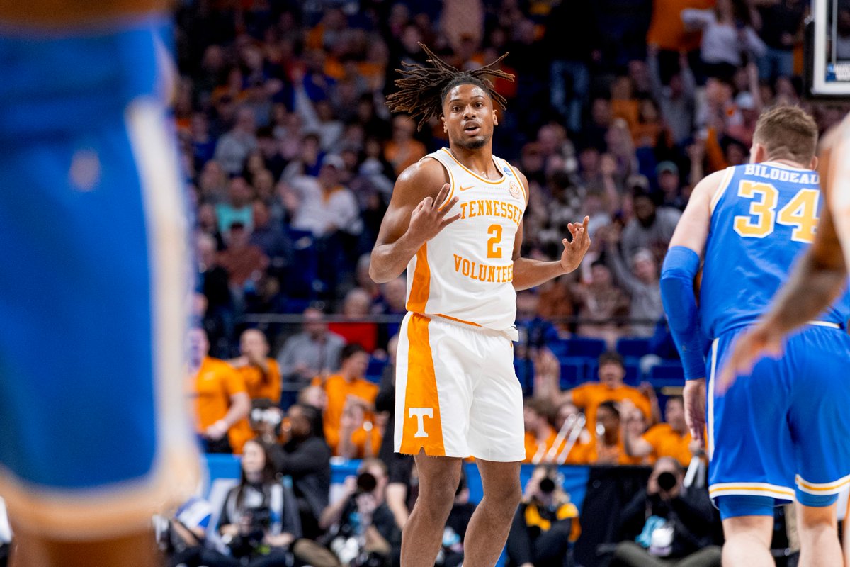 Tennessee Stats & Info (@vol_stats) on Twitter photo Chaz Lanier, in just two outings, is already one of eight <a href="/Vol_Hoops/">Tennessee Basketball</a> players with multiple 20-point outings in the NCAA Tournament. He is among six Vols to hit that mark in back-to-back games.
In addition, Lanier’s 120 3PM this year put him sixth on the SEC single-season list. Chaz Lanier, in just two outings, is already one of eight <a href="/Vol_Hoops/">Tennessee Basketball</a> players with multiple 20-point outings in the NCAA Tournament. He is among six Vols to hit that mark in back-to-back games.
In addition, Lanier’s 120 3PM this year put him sixth on the SEC single-season list.