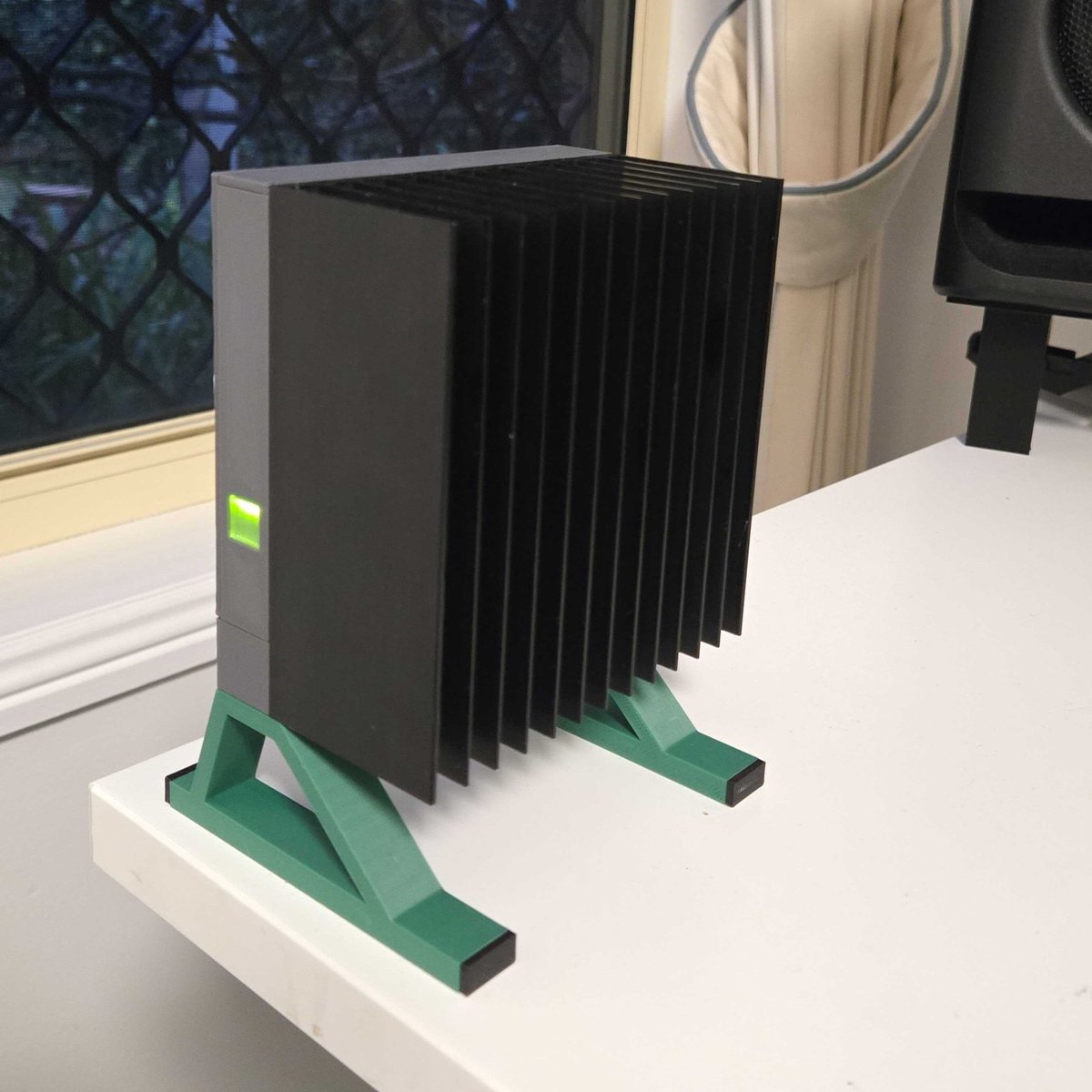 Shout out to <a href="/GreenBit_Tech/">GreenBit Technology</a> for hooking us up with a machine off their first run of silent home miners!
It is actually silent! You can also get payouts via lightning directly to your WoS wallet!

Home BTC mining innovation is really powering ahead lately.