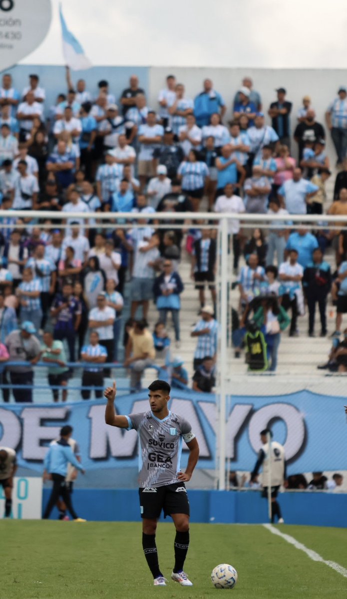ClubARacing's tweet photo. ¡150 PARTIDOS, CAPITÁN! 🫡 https://t.co/EDDvlq2iEG