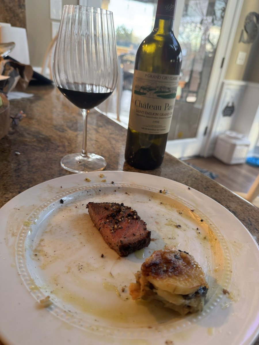 MikeBom's tweet photo. @MiamKitty this 1998 Pavie is singing! https://t.co/xdezFkwjHZ