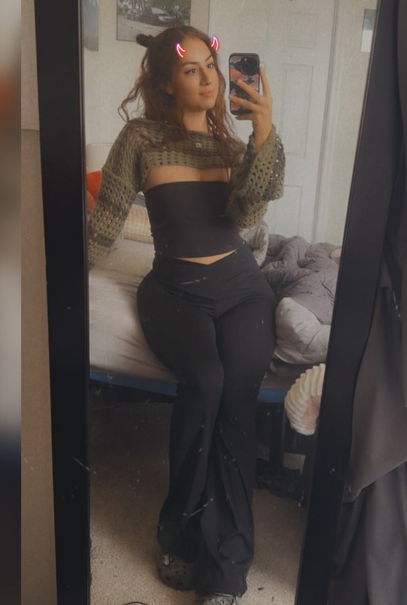nikki tweet media
