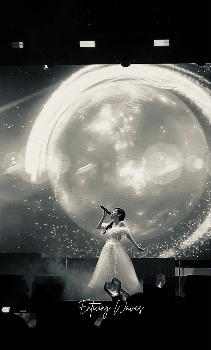 enticingwaves27's tweet photo. 250322 Tiffany @ Here For You fancon in Vietnam

#TiffanyYoung #티파니 #티파니영 
#2025HEREFORYOU_IN_HOCHIMINHCITY
#HERE_FOR_YOU https://t.co/HCoVrBVGyT