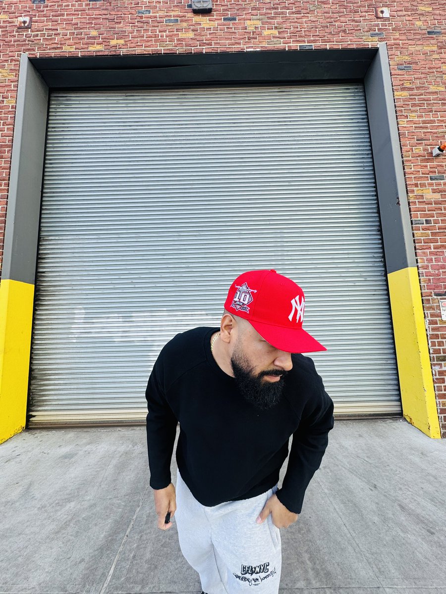CFLNYCCO's tweet photo. Laying a brick a day….. 

#streetwear #clothing #street #streetstyle #athleisure https://t.co/YQQH5KseUx