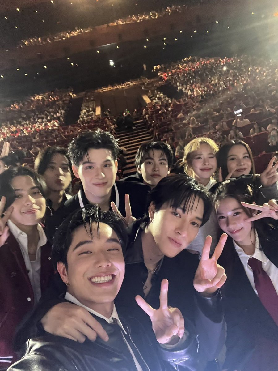 blumkii's tweet image. ‼️ FOR SKY AND NANI PLEASE ‼️

    ❗️FOR WHOLE HSF TEAM ❗️

Please don’t let #SkyNani and #HSF team’s hardwork go to waste. Let’s get them their well deserved achievements!🏆

Sky and Nani always gives us so much love, and as their fans we should try our best to return that…