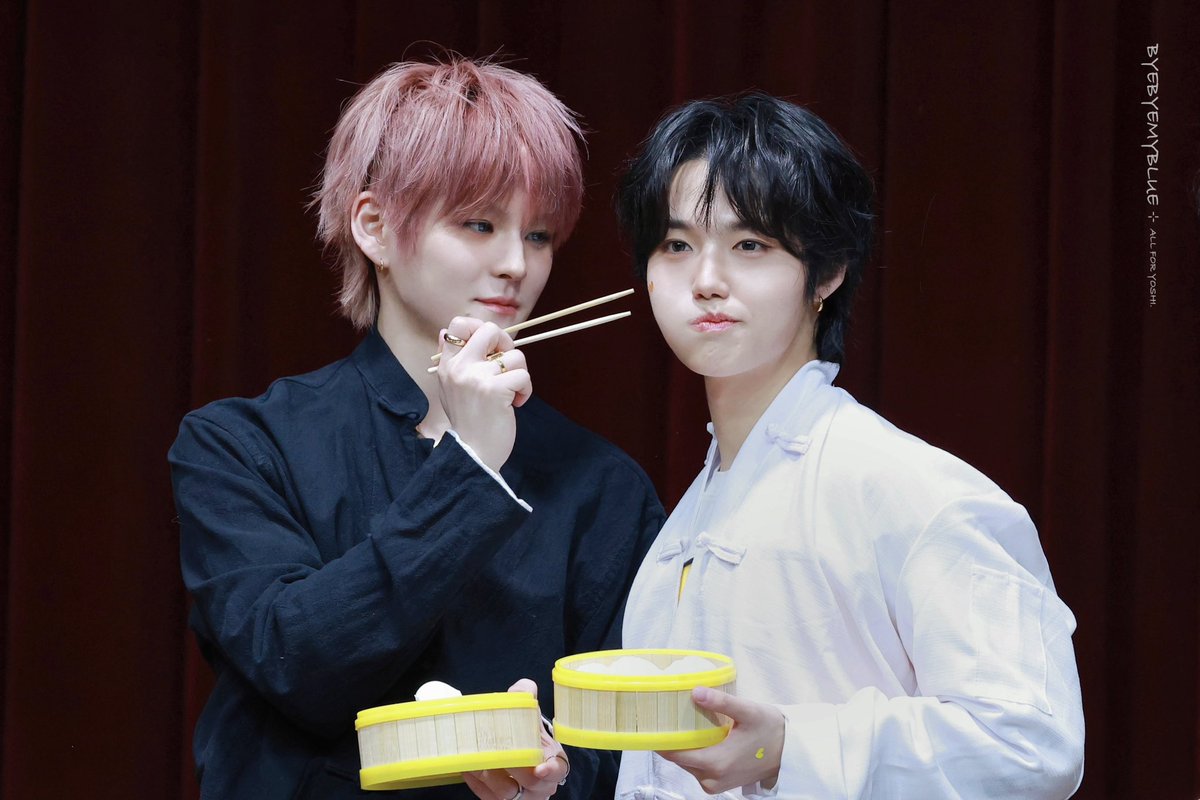 250323 예스24

#요시 #YOSHI #ヨシ 
#도영 #DOYOUNG #ドヨン
#트레저 #TREASURE #トレジャー