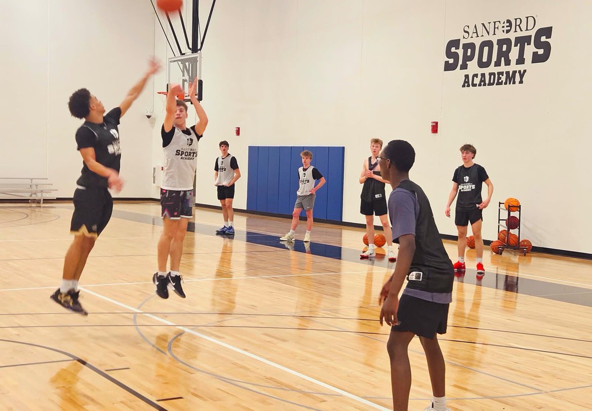 WHAT. A. DAY‼️

2025 HS AAU Boys Tryouts are wrap 🎁

There were over 1️⃣5️⃣0️⃣ 9th, 10th, and 11th grade hoopers with us, and boy was there some talent in the gym 👀📈

Can’t wait to get started 😏

#SanfordSports | #TogetherAsOne