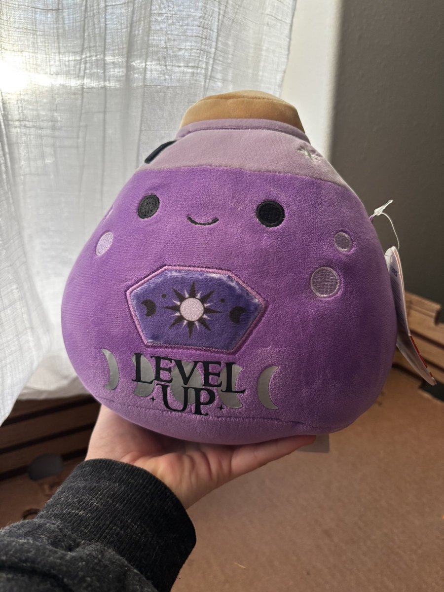 level up spell bottle 💜

$25 shipped 🪄