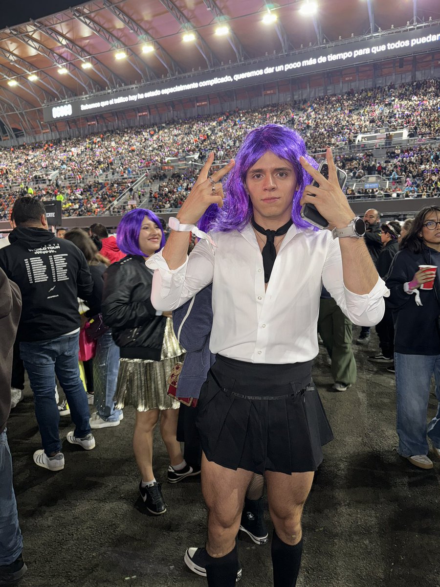 GaboEsgo's tweet image. unas amigas me dijeron que también podía ser Galatzia. 
El honor.