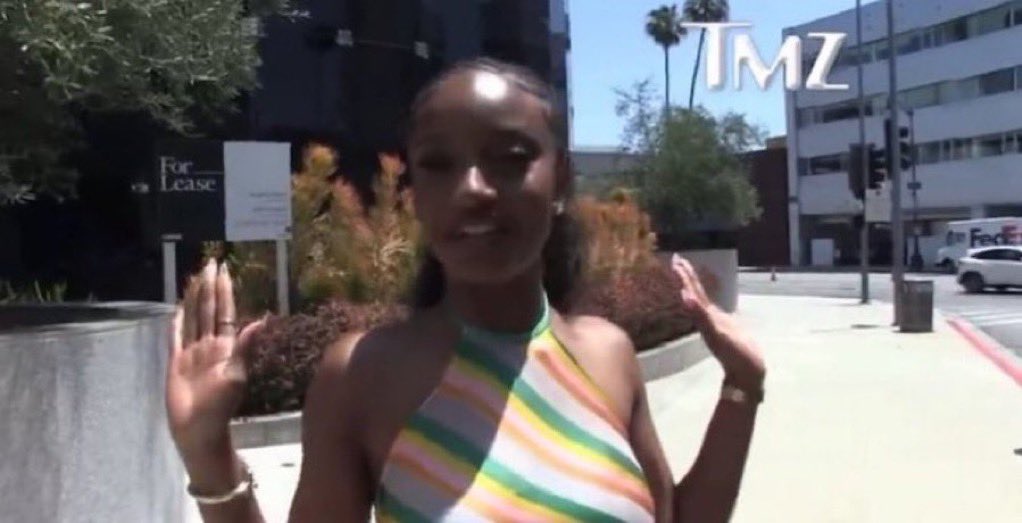 Dr. Simone is so flip floppy when it comes to Quad. One second she’s apologizing and working to mend their friendship, next second Simone’s yelling. 

Girl do you want to be friends or not?#Married2Med #MarriedToMedicine