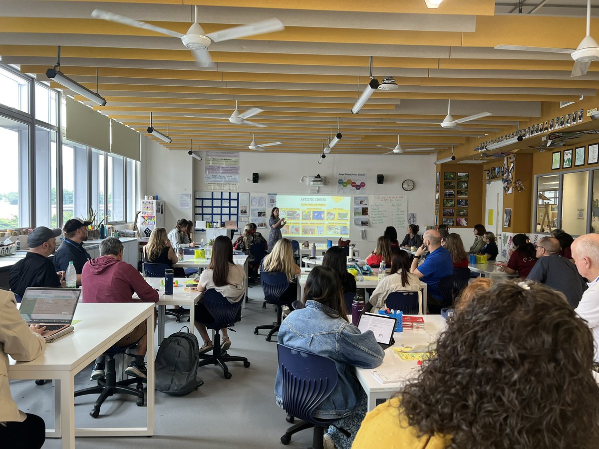 CGawNPHSArt's tweet image. #Studentagency is ‘25 Spr #EARCOS conference theme. East Asia is an economic juggernaut &amp;amp; takes investing in #creativity &amp;amp; child development seriously! So happy to be apart of this educational PD event! @VoelzJames @NewPalCS @MassArt @GreenfieldDR @GovBraun #arted #education