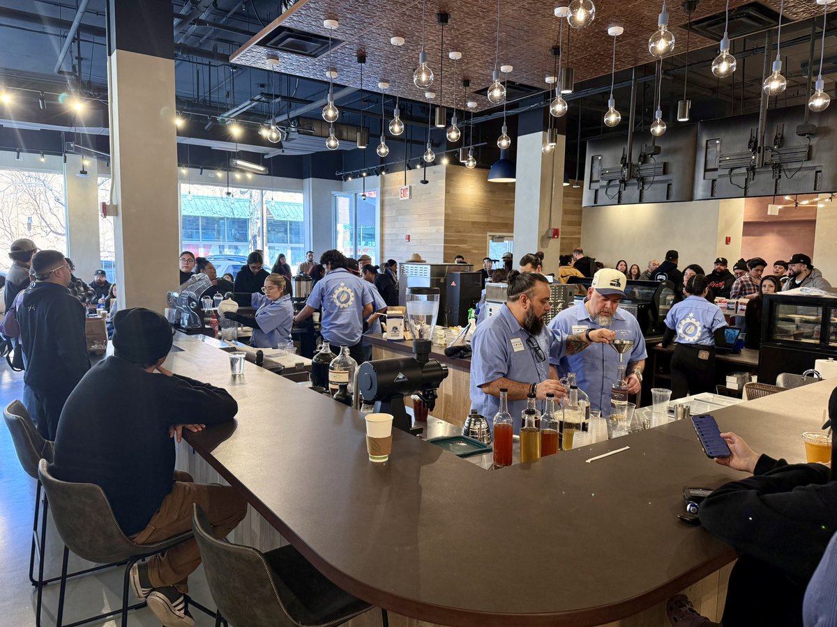 aronweisner's tweet photo. What a day at @TheYards_Coffee for the grand opening of @backoftheyardsworks! Crowds around the block! Five years in the making!

Congratulations to @jesseiniguez10 and team for all of the hard work and vision it took to get to this day!

@ChicagoDPD https://t.co/1P38oXnKjI