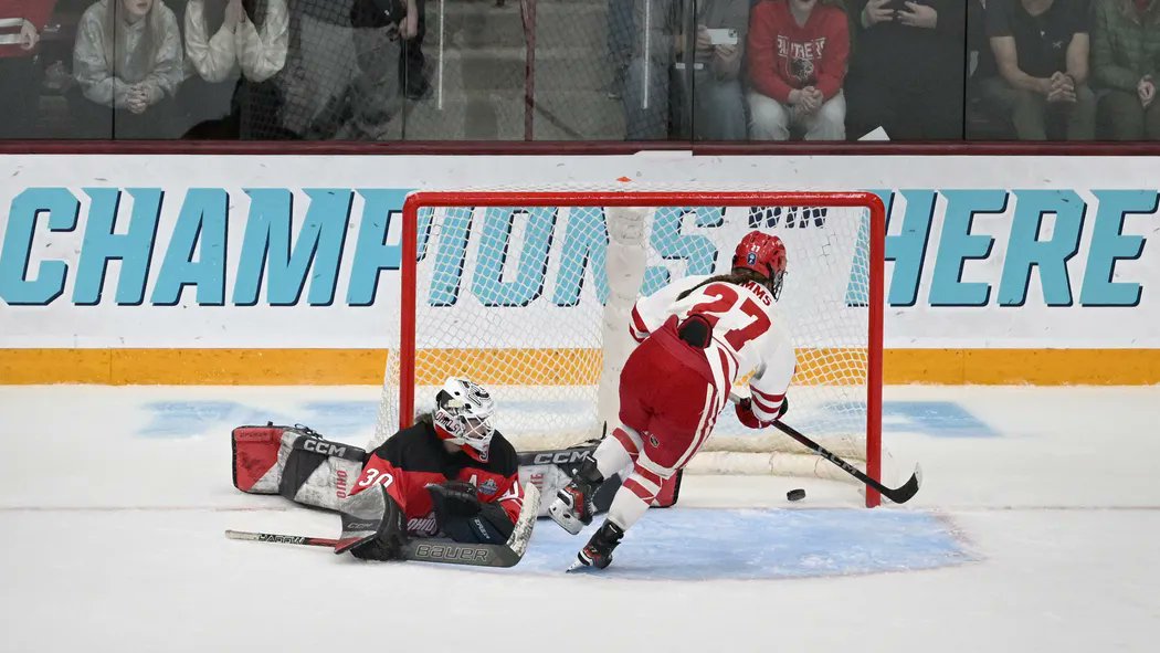 bdschulz12's tweet photo. National Champs! #BadgersHockey https://t.co/JKxFRHcWPx