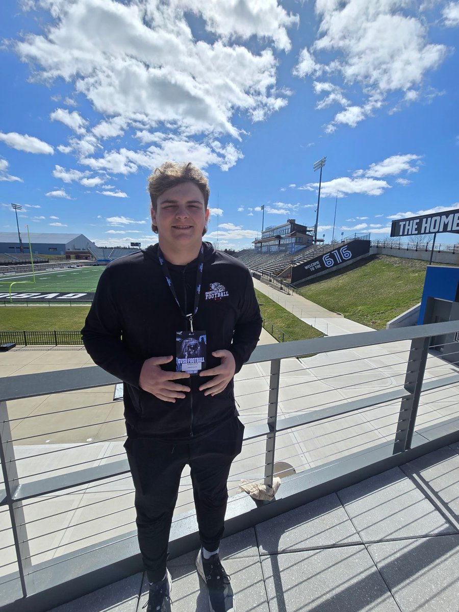 I had a great time at <a href="/gvsufootball/">GVSU Football</a> Junior Day yesterday!! Thank you <a href="/CoachLouisGVSU/">Jim Louis</a> <a href="/CoachMacCarruth/">🏈Coach Mac🏆</a> for the hospitality and invite! It was a great opportunity to learn about the program and to see how intense and competitive practice was! <a href="/CoachWooster/">Scott Wooster</a>