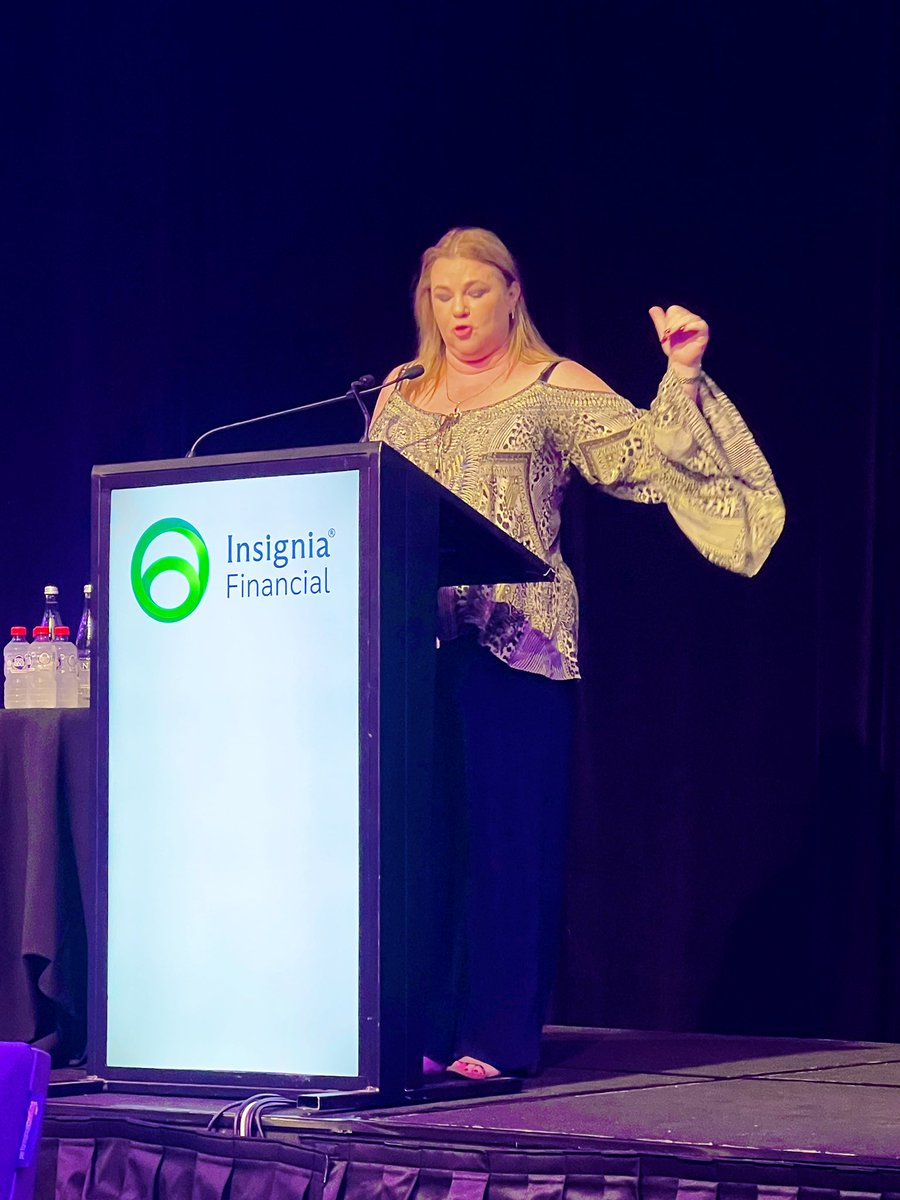 Amanda Cassar tweet media