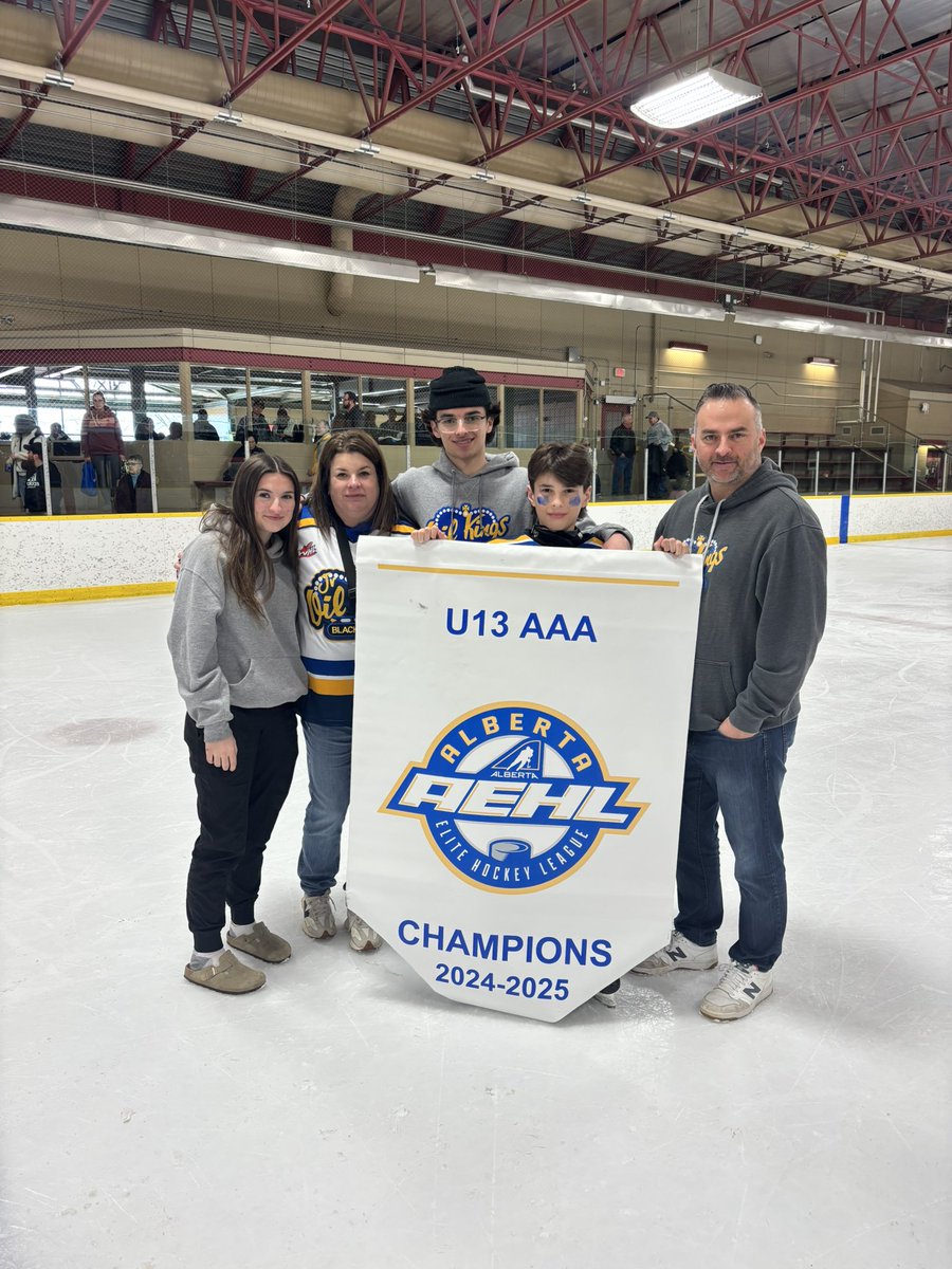 tcschwab9's tweet photo. U13AAA Provincial Champion!!!! https://t.co/mzYqkLqTGS