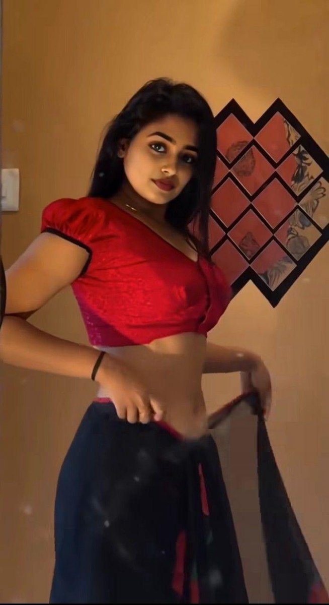 Komal Sharma (@its_me_komal77) on Twitter photo рд╕реБрдмрд╣ рд╕реБрдмрд╣ рд╣реА рдЖрдЬ рддреЛ рджреЛ рдмрд╛рд░ рдареБрдХрд╛рдИ рд╣реЛ рдЧрдИ
рдПрдХ рдмрд╛рд░ рдкрддрд┐ рдиреЗ ЁЯНМрджрд┐рдпрд╛ рдЬрдм рд╡реЗ рдЪрд▓реЗ рдЧрдП
рддреЛ рджреЗрд╡рд░ рдЬреА рдиреЗ рдмрдбрд╝реА рдмреЗрд░рд╣рдореА рд╕реЗ рд▓реА рдореЗрд░реА рд╕рд╛рдбрд╝реА
рднреА рдкреВрд░реА рдмрд┐рдЧрд╛рдбрд╝ рджреА
рдкреВрд░рд╛ рд╢рд░реАрд░ рджрд░реНрдж рдХрд░ рд░рд╣рд╛ рд╣реИ рд╕реБрдмрд╣ рд╕реБрдмрд╣ рд╣реА рдЖрдЬ рддреЛ рджреЛ рдмрд╛рд░ рдареБрдХрд╛рдИ рд╣реЛ рдЧрдИ
рдПрдХ рдмрд╛рд░ рдкрддрд┐ рдиреЗ ЁЯНМрджрд┐рдпрд╛ рдЬрдм рд╡реЗ рдЪрд▓реЗ рдЧрдП
рддреЛ рджреЗрд╡рд░ рдЬреА рдиреЗ рдмрдбрд╝реА рдмреЗрд░рд╣рдореА рд╕реЗ рд▓реА рдореЗрд░реА рд╕рд╛рдбрд╝реА
рднреА рдкреВрд░реА рдмрд┐рдЧрд╛рдбрд╝ рджреА
рдкреВрд░рд╛ рд╢рд░реАрд░ рджрд░реНрдж рдХрд░ рд░рд╣рд╛ рд╣реИ