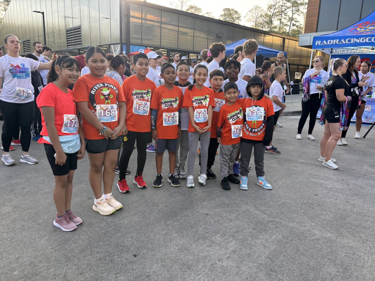 RiverPinesPE's tweet photo. Our Tree Frog running club just completed their last 5k race of the season and won us $500 from the Lake Houston YMCA. We were one of the top 3 schools that had the most registered people for the 5K. Go tree frogs!!! @HumbleISD https://t.co/yMmjdZrhea