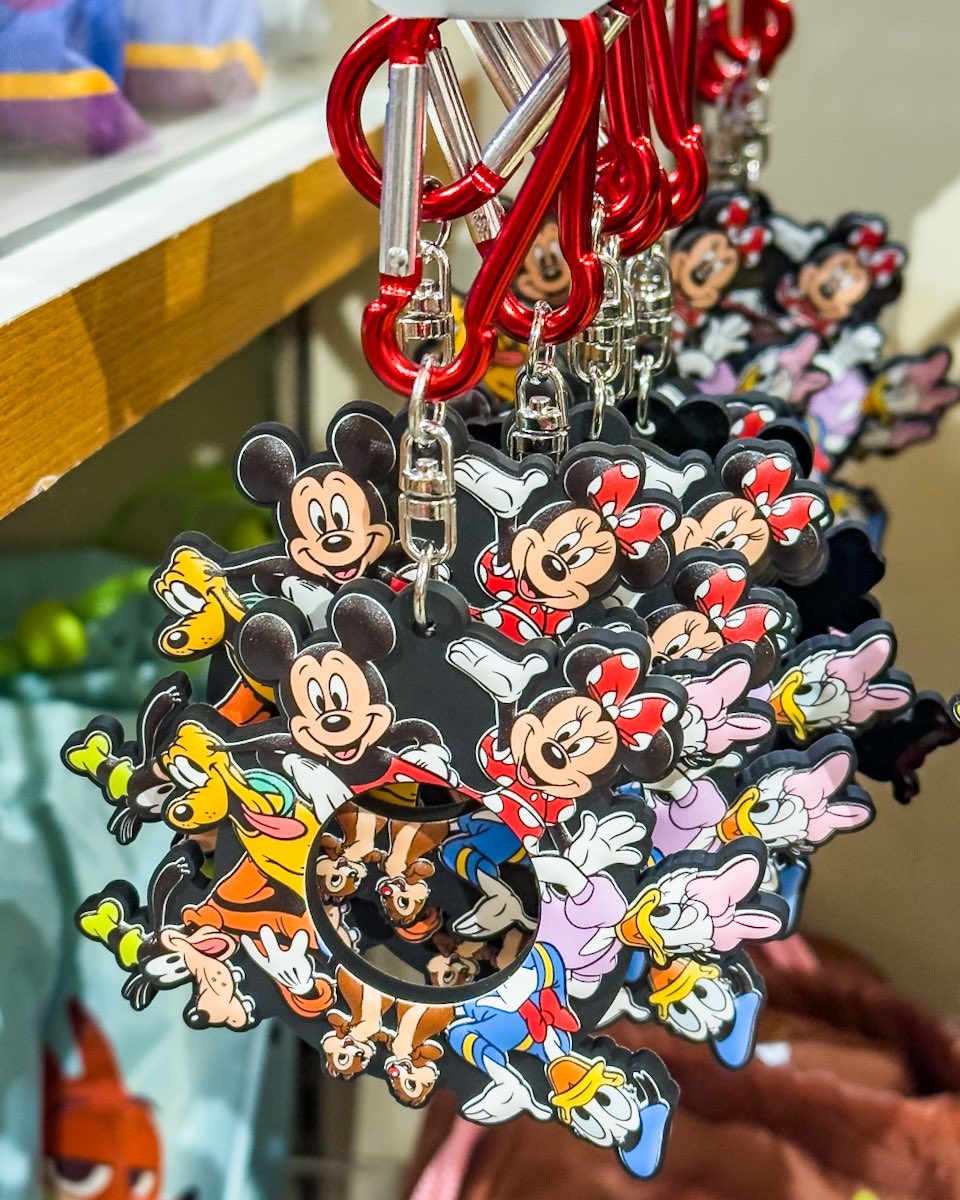 ミッキー&フレンズ、ナイトメアー・ビフォア・クリスマス、ヤング