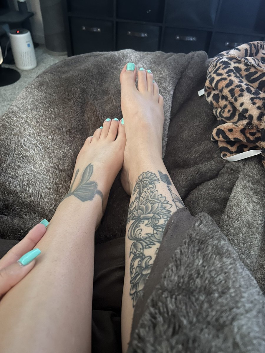 TissyPrincess's tweet photo. Selling :) https://t.co/la4ND4wWKU