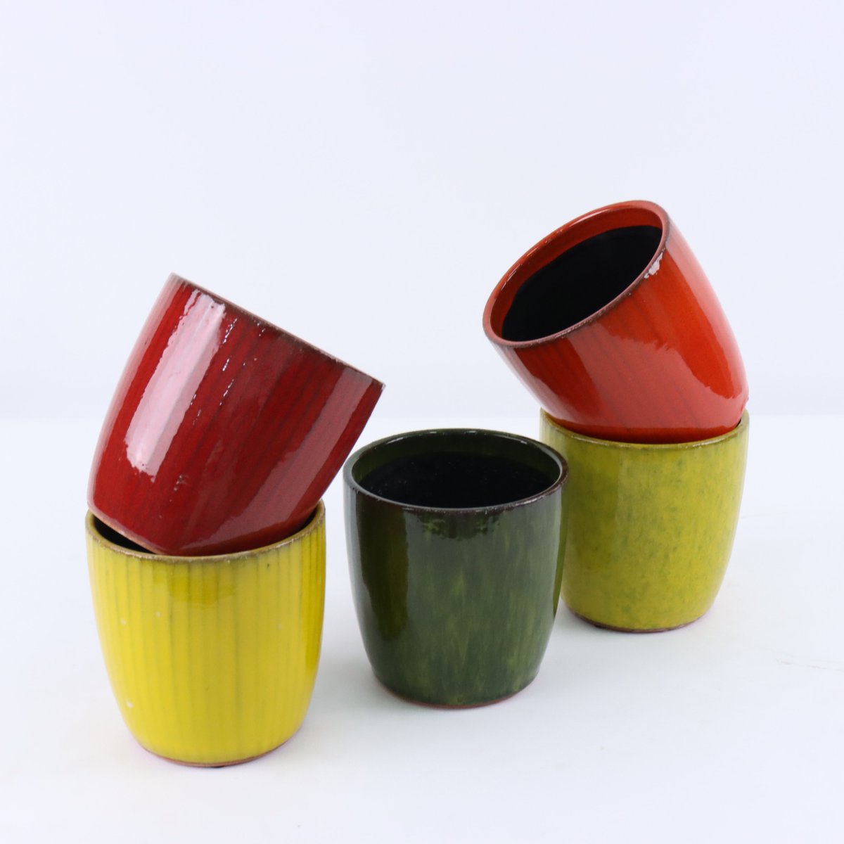 JiweiLuyu's tweet photo. 🔥🏺 NEW: Kiln-Changed Glaze Collection
Vibrant hues meet artisanal craft, perfect for modern &amp; traditional spaces. Hand-glazed ceramic decor with intricate dark motifs✨
✅ Premium quality + OEM/ODM
💸 Payment: T/T, L/C accepted
📩 sale8@jiweiceramic.com
#CeramicArt #HomeDecor https://t.co/w1Vm6SG5Te