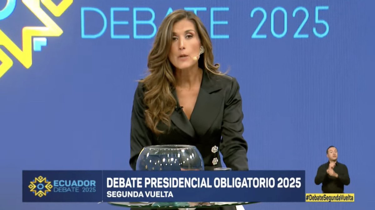 Inicia el último eje: gobernabilidad.
#DebatePresidencial #EcuadorDebate