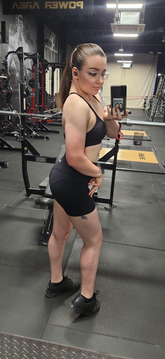 SideEyeQueen666's tweet image. The calves are finally growing ๐ช๐ฝ
#gym #gymgirl #gymselfie #gymmotivation #gymlife #workout #workoutmotivation #muscles #musclebuilding #echt #gamer #gamergirl #alternative #alternativegirl #goth #gothic #gothgirl #gothicgirl #kawaii #kawaiigirl #metalhead #metalheadgirl