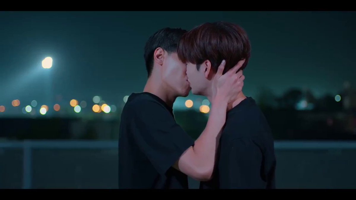 MEarthprime's tweet photo. Thailand #QueerTV #Perfect10Liners/สายรหัสเทวดา
In #Perfect10LinersEP22 Faifa & Wine become #Gayboyfriends
#Gay #LGBTQIA #BL #MLM #ThaiBL #ThaiTV 👨❤️👨🏳️🌈 https://t.co/qt4MEruxVV