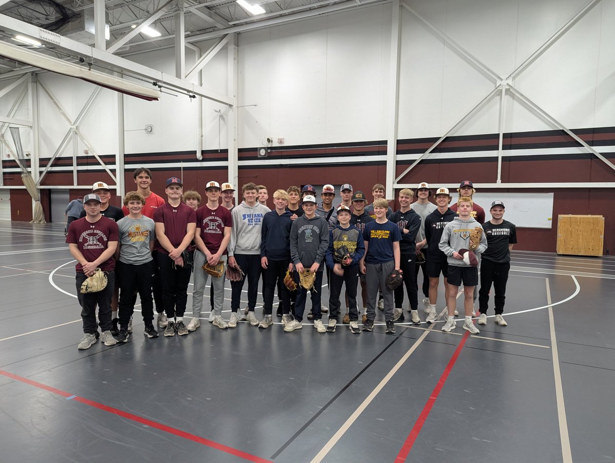 MenomonieBB's tweet image. What a great night! Gotta love seeing the whole program come together at our youth camp! #OneProgram #OneFamily